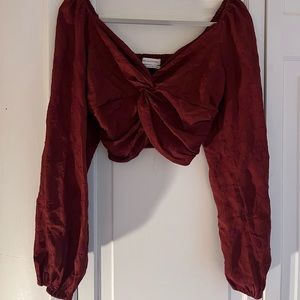 Urban Outfitters top size M (runs small)